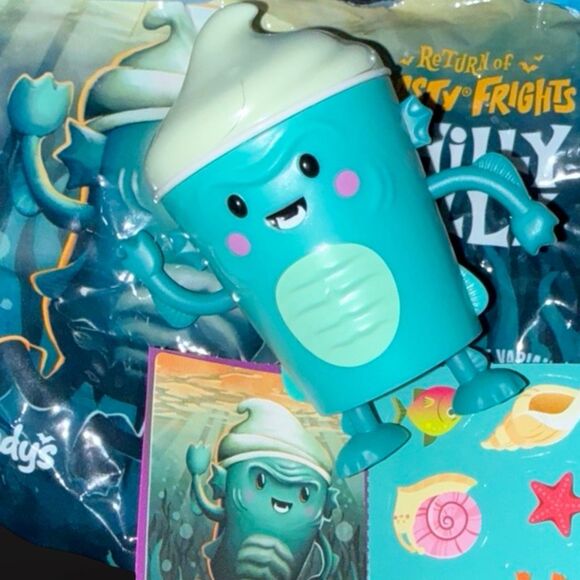 Frosty Frights Wendy’s Frosty Frights chilly Gillt Figure Kids Meal Toy A22 - Picture 2 of 2